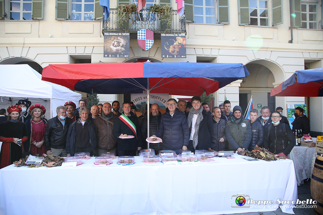 VBS_5959 - 10.ma Fiera Nazionale del Tartufo e Fiera dei Santi.jpg